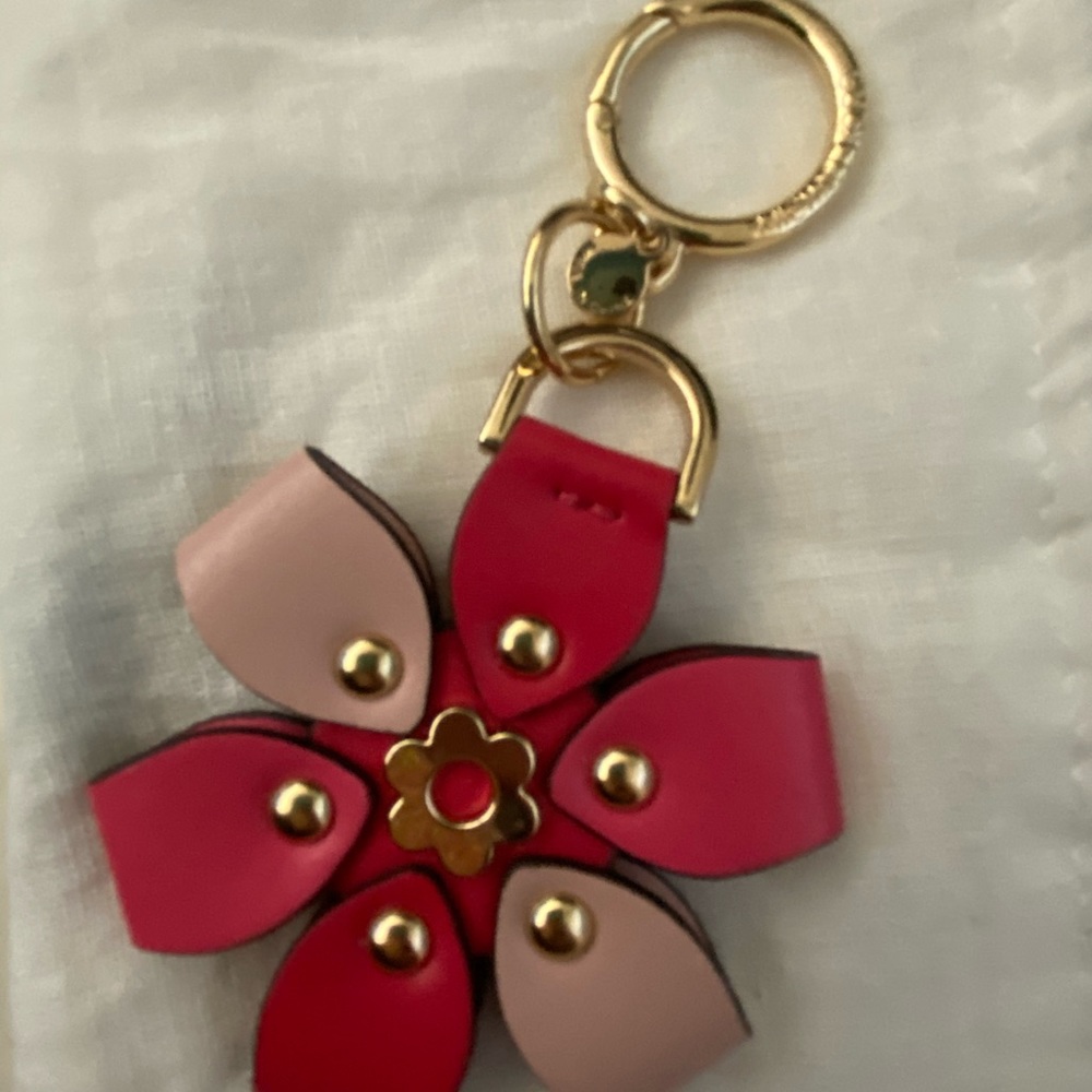 Michael kors flower keychain